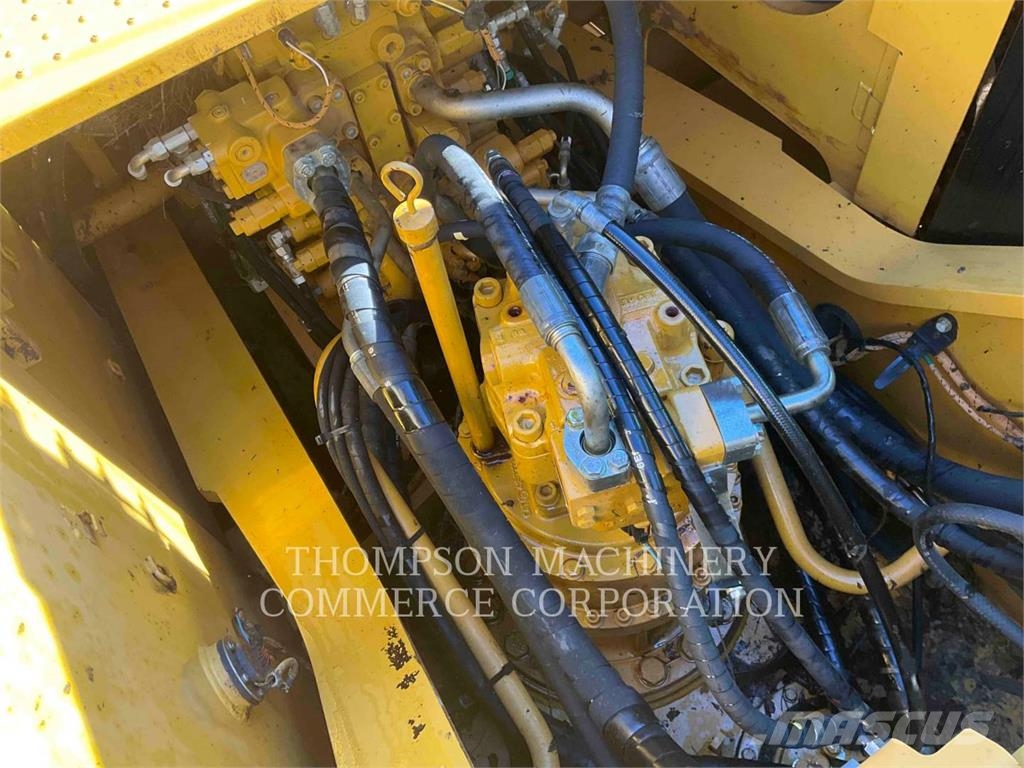 CAT 330FL Roomikekskavaatorid