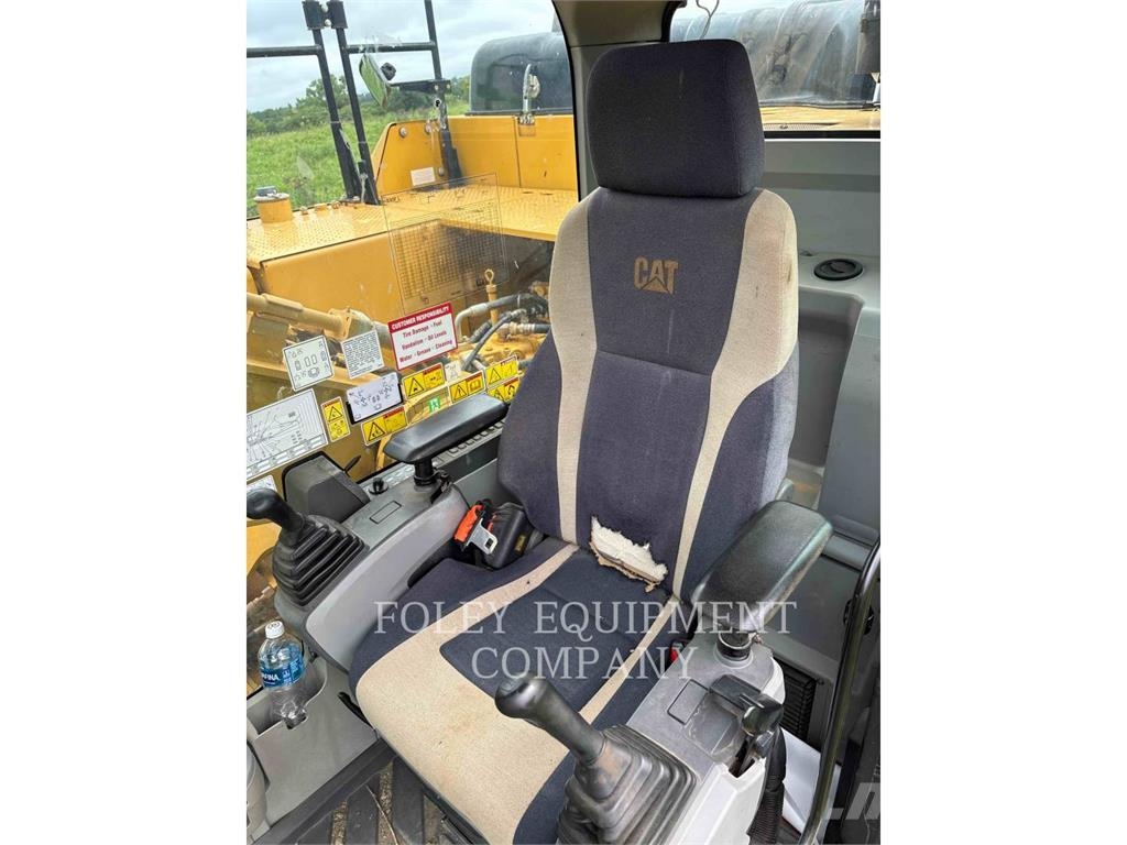 CAT 330FL Bagri goseničarji