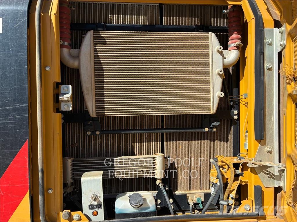 CAT 330FL Kāpurķēžu ekskavatori
