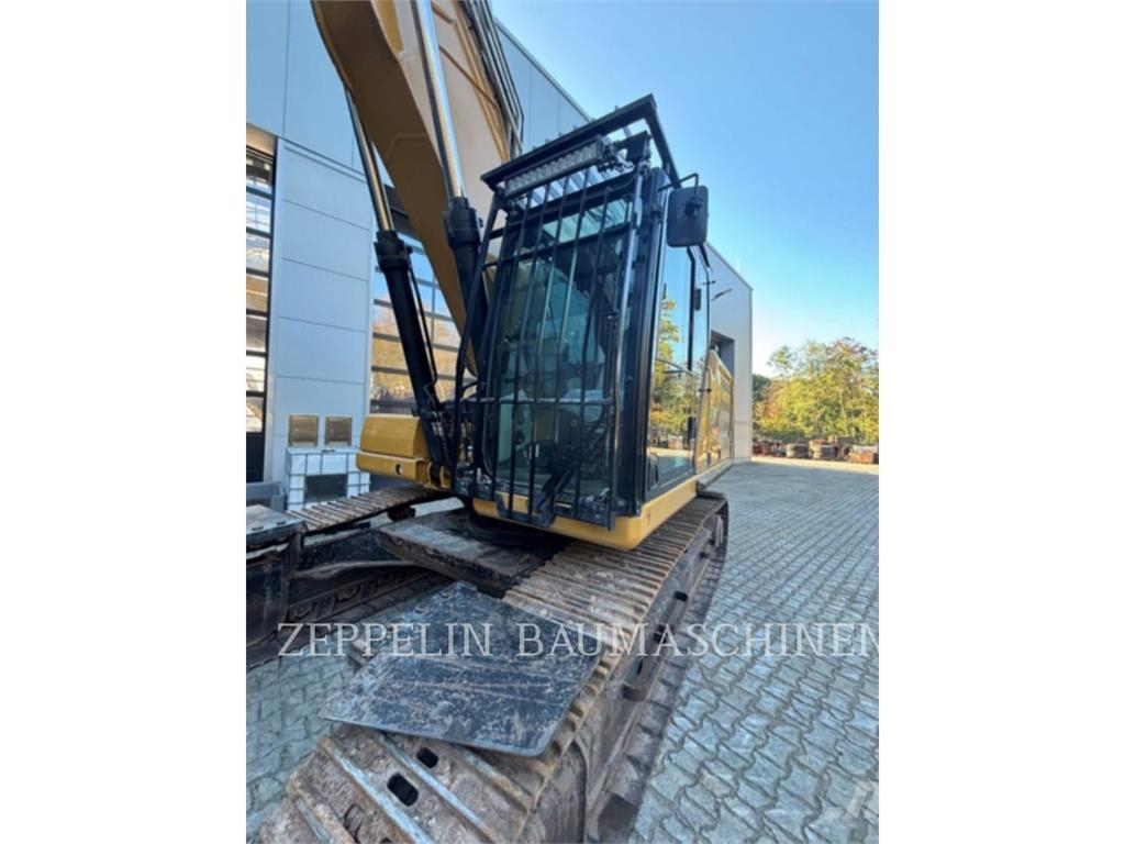 CAT 330OEM Telakaivukoneet