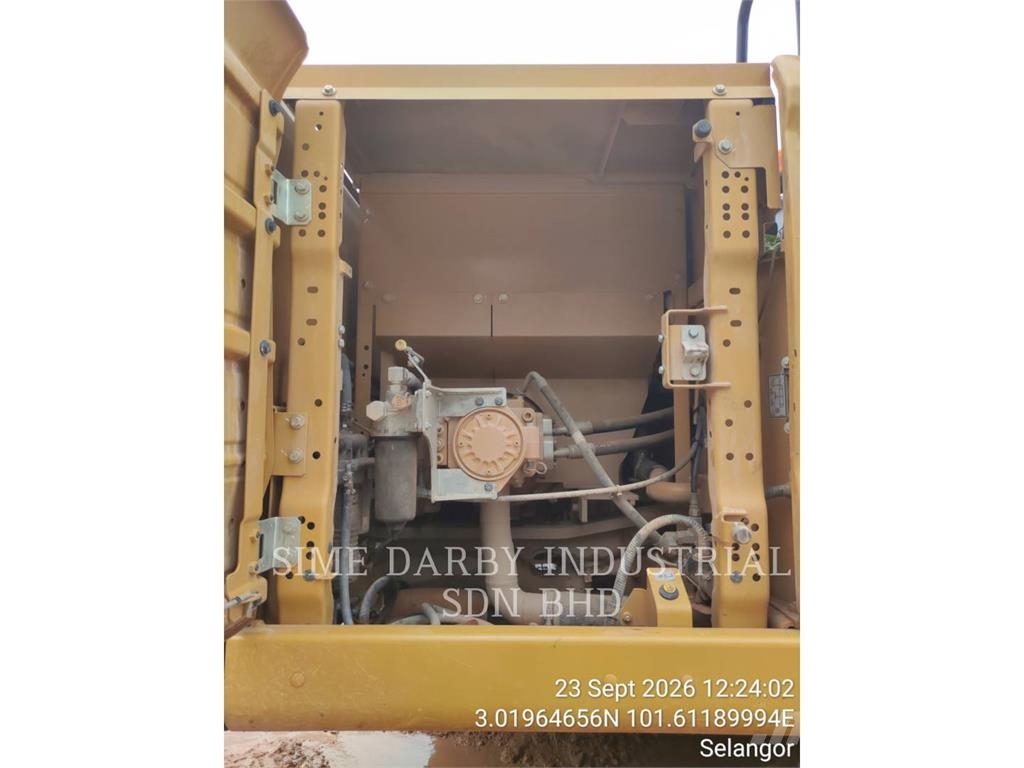 CAT 333-07 Pásové rýpadlá