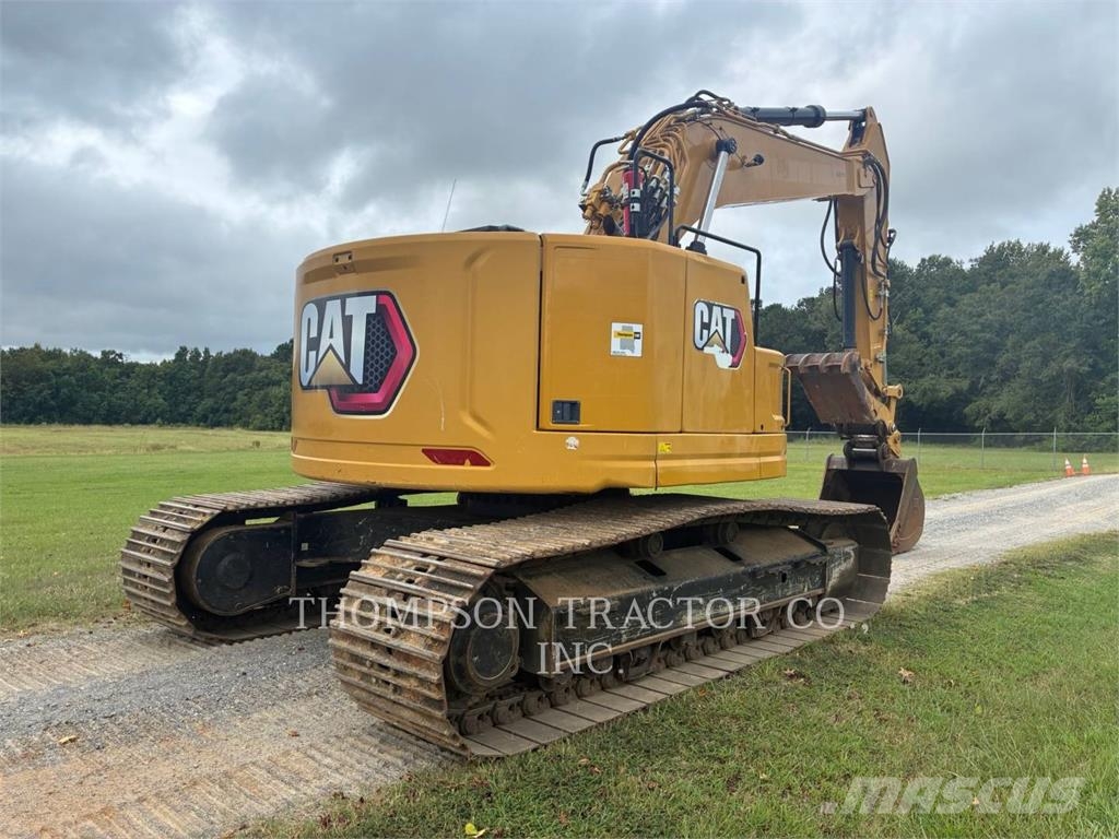 CAT 335 حفارات زحافة