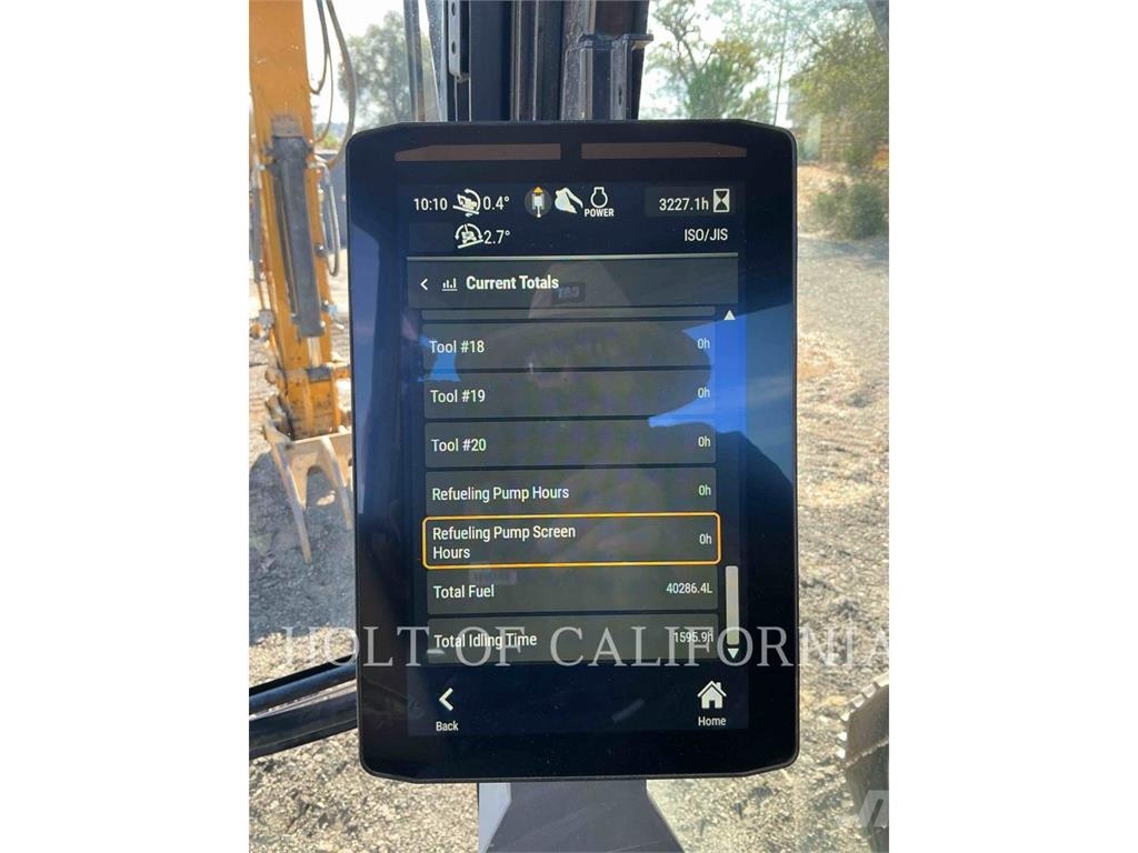 CAT 335 حفارات زحافة