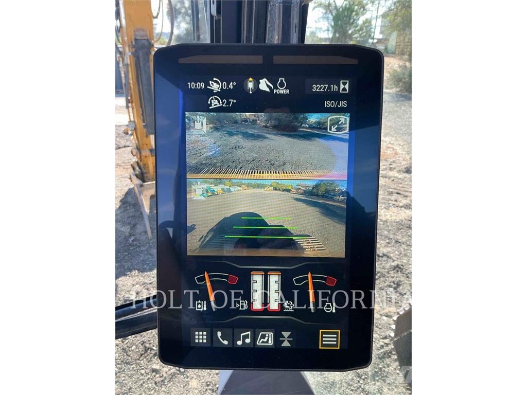 CAT 335 حفارات زحافة