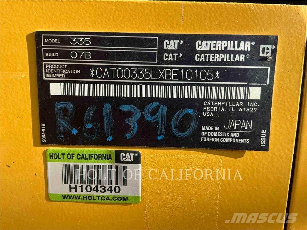 CAT 335 حفارات زحافة