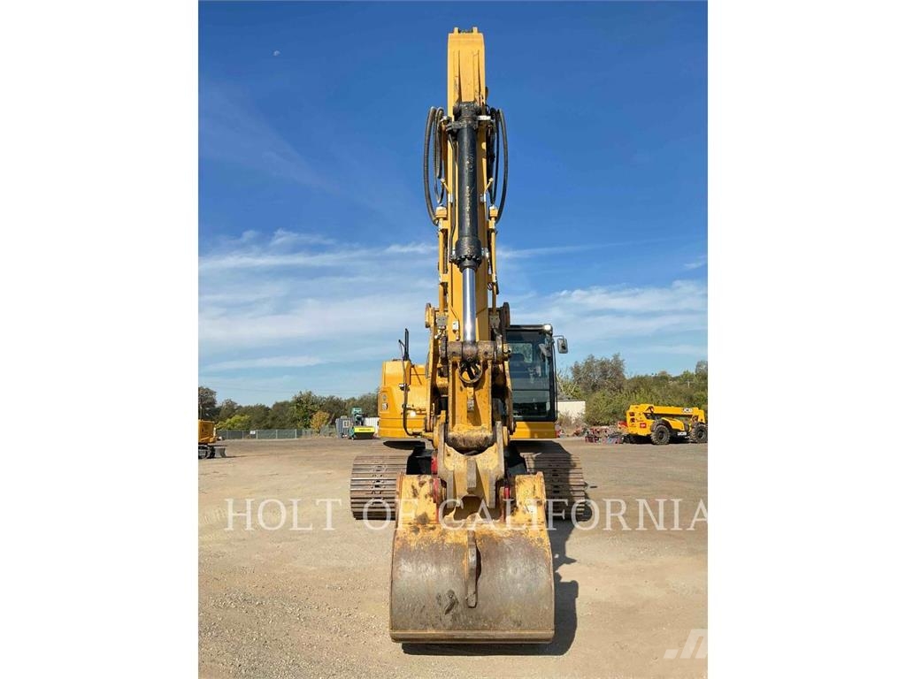 CAT 335 حفارات زحافة