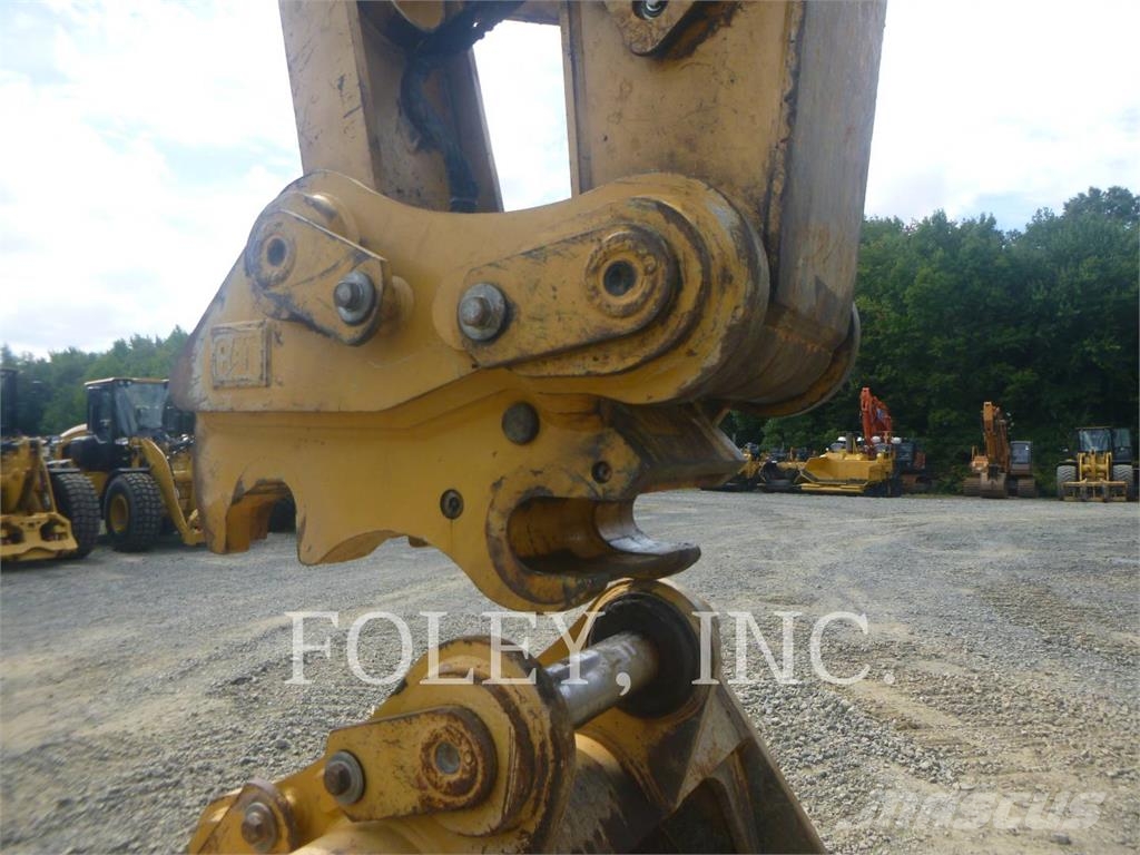 CAT 335-07 Bagri goseničarji