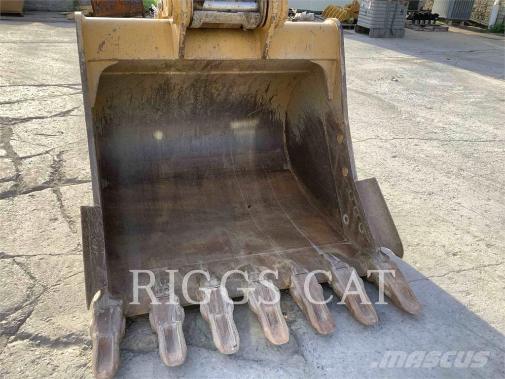 CAT 33507 Raupenbagger