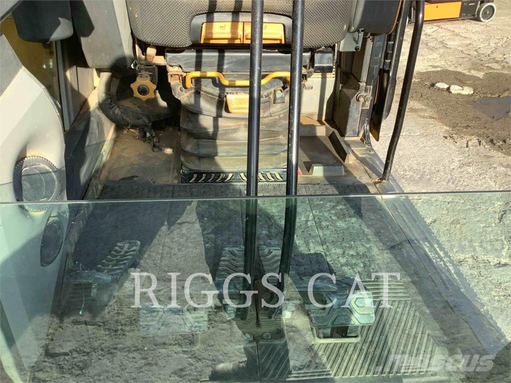 CAT 33507 Raupenbagger