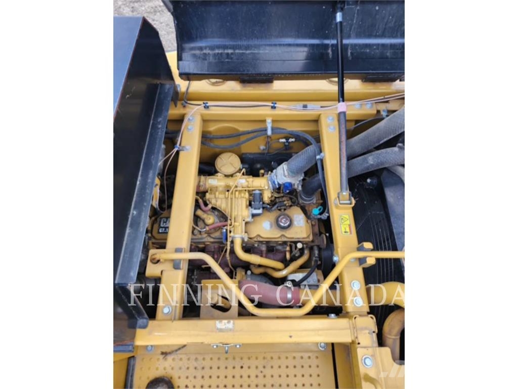 CAT 335F حفارات زحافة