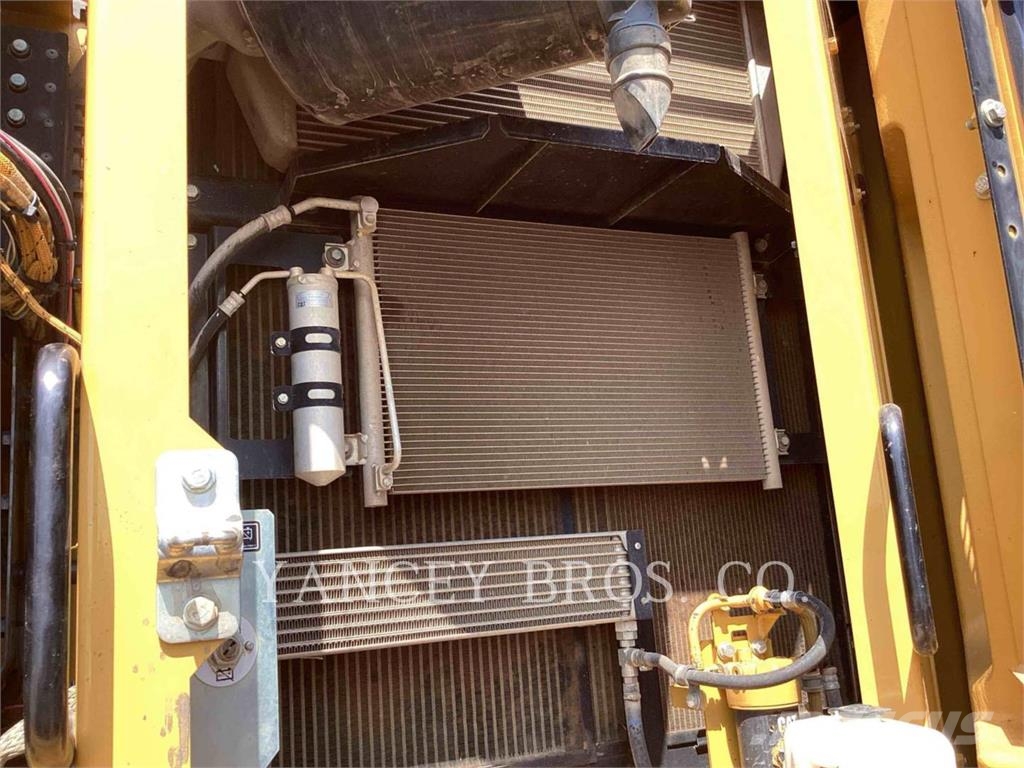 CAT 335FLCR Escavatori cingolati