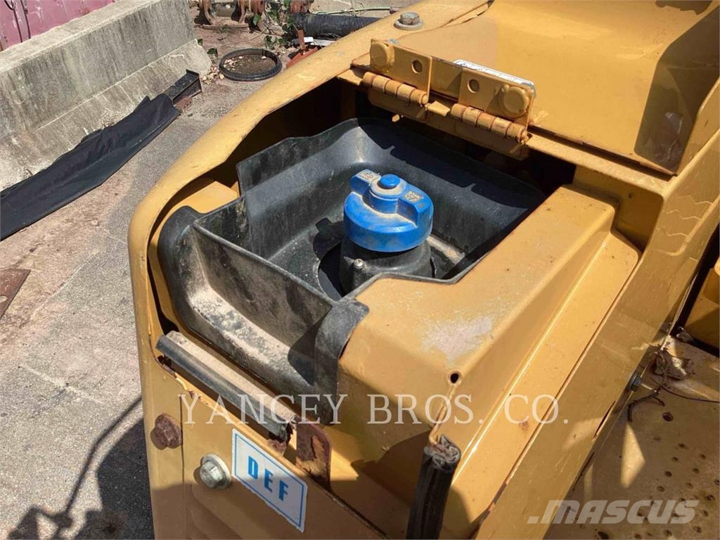CAT 335FLCR Escavatori cingolati
