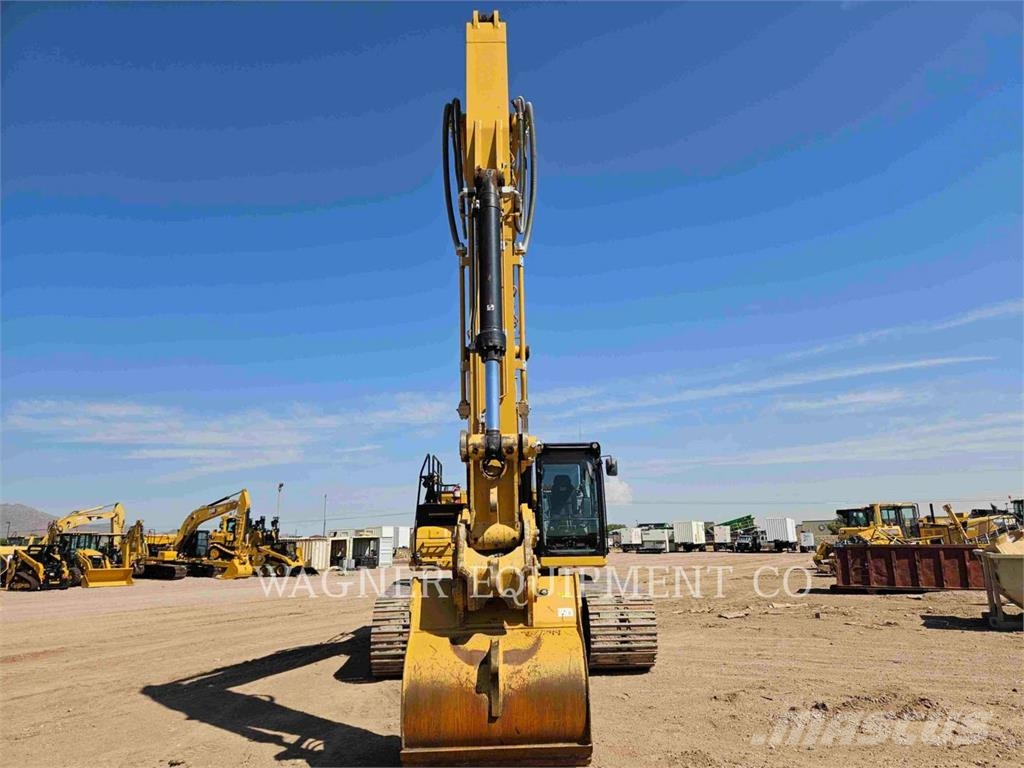 CAT 336 حفارات زحافة