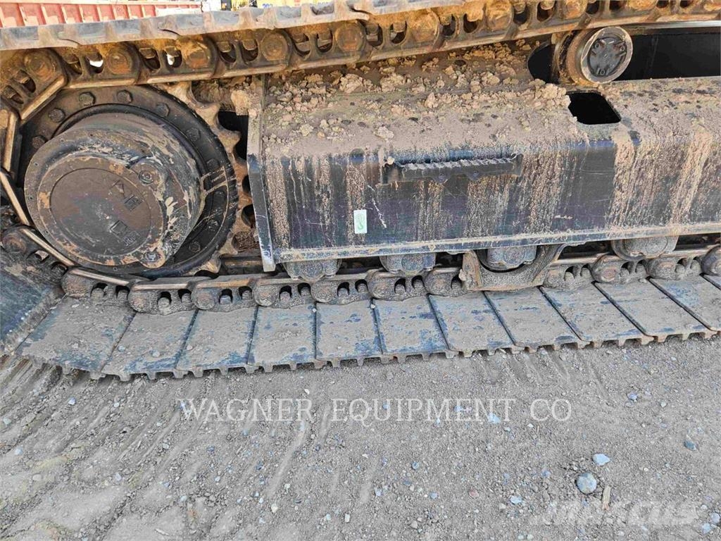 CAT 336 حفارات زحافة