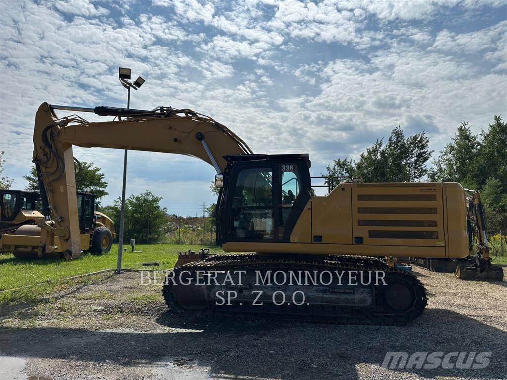 CAT 336-07 حفارات زحافة