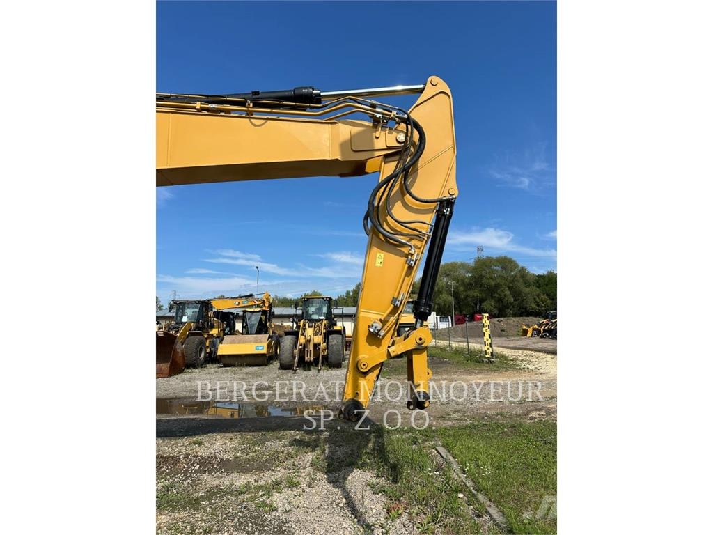 CAT 336-07 حفارات زحافة