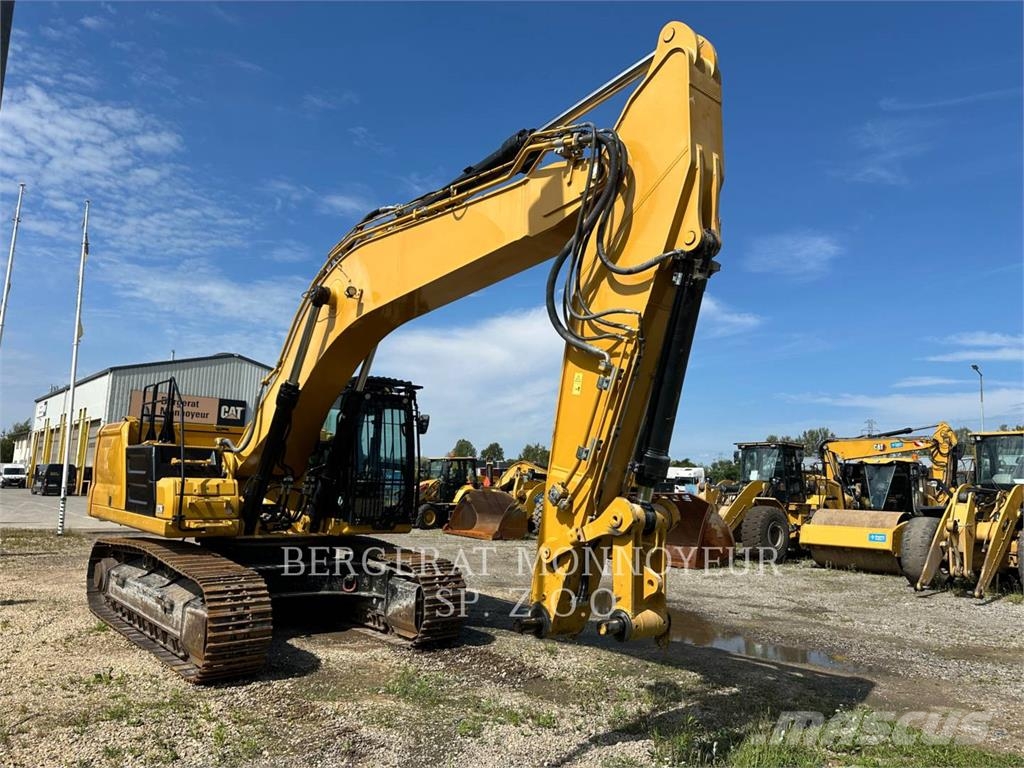 CAT 336-07 حفارات زحافة