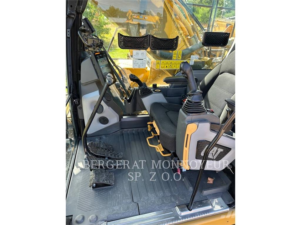 CAT 336-07 حفارات زحافة