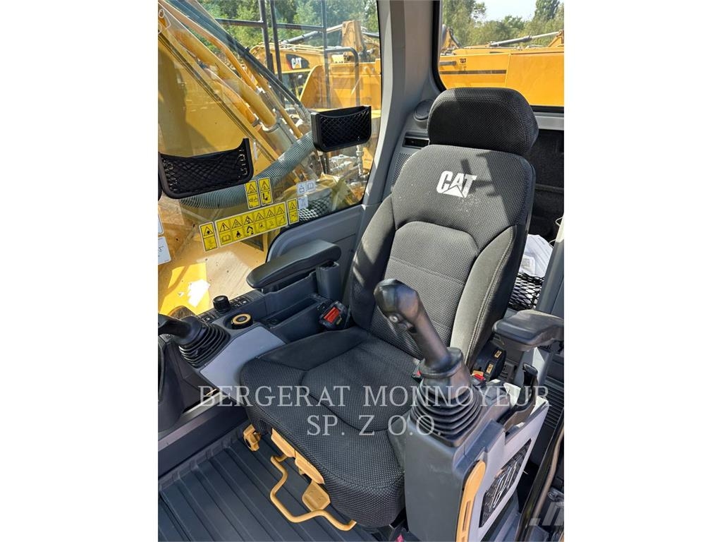 CAT 336-07 حفارات زحافة