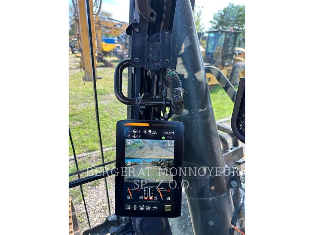 CAT 336-07 حفارات زحافة