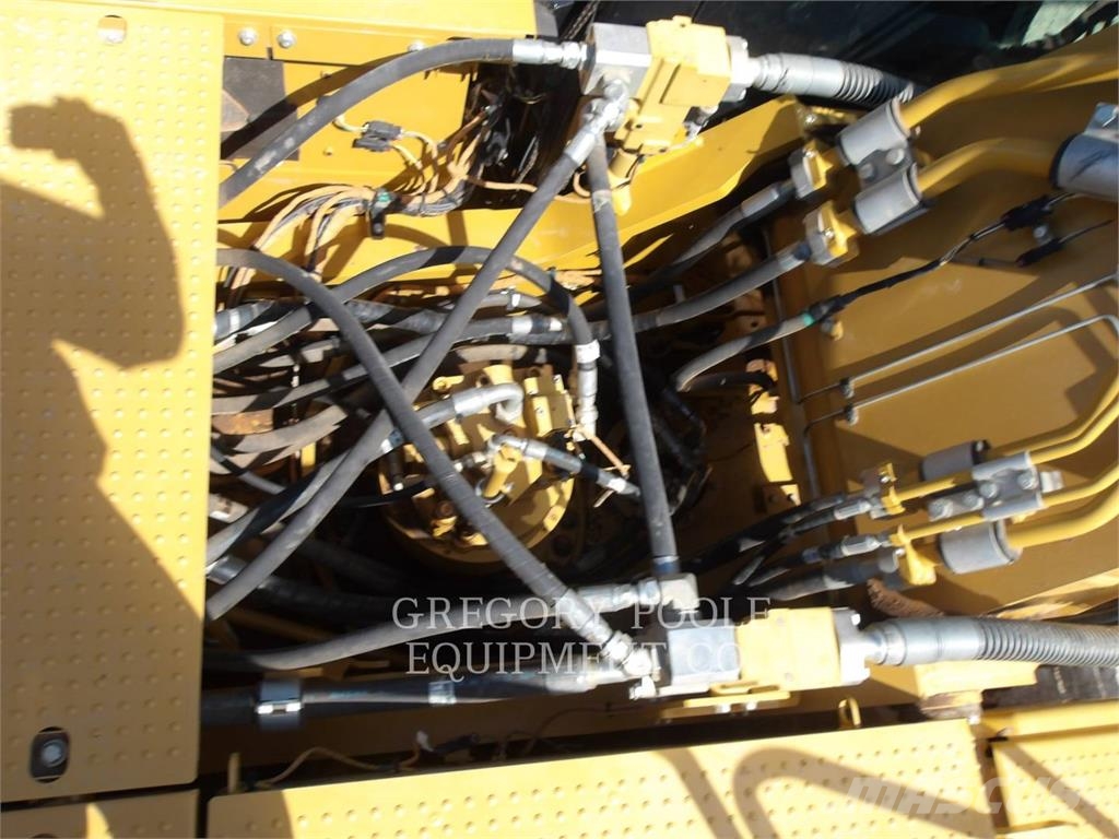 CAT 336-08 Lánctalpas kotrók