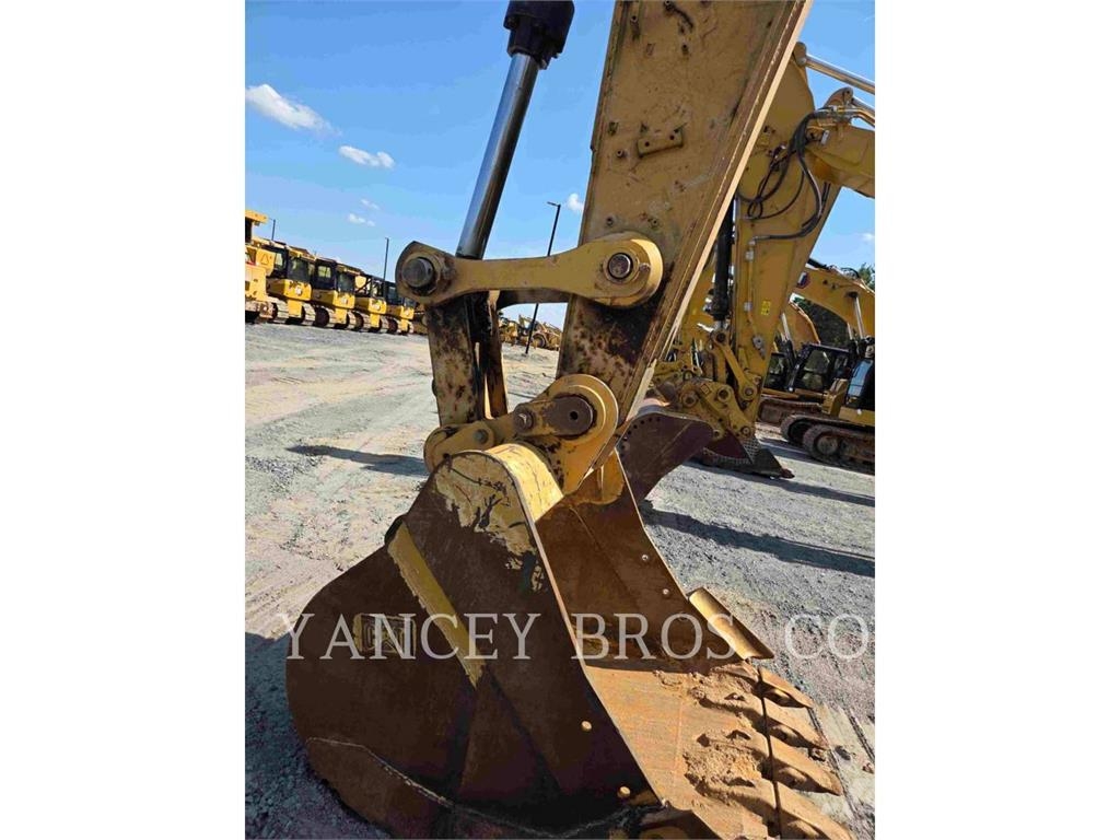 CAT 33607 Kāpurķēžu ekskavatori