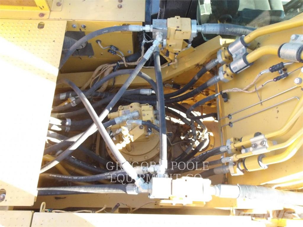 CAT 33607 Lánctalpas kotrók