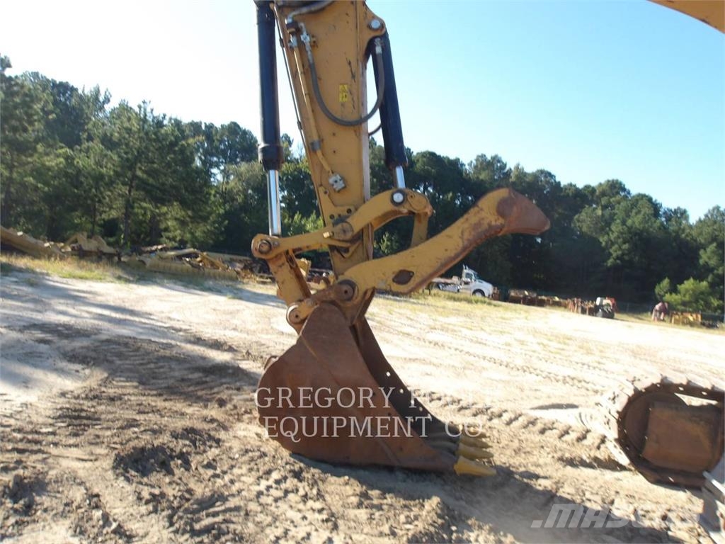 CAT 33607 Lánctalpas kotrók