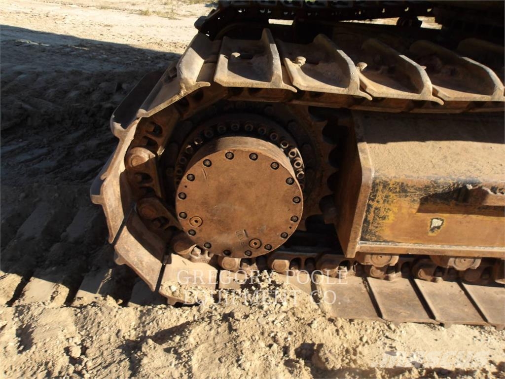 CAT 33607 Lánctalpas kotrók