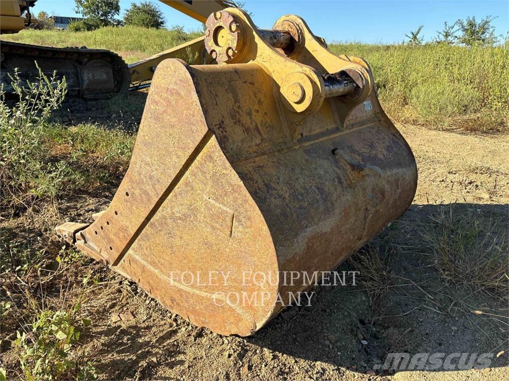CAT 33607 Kāpurķēžu ekskavatori