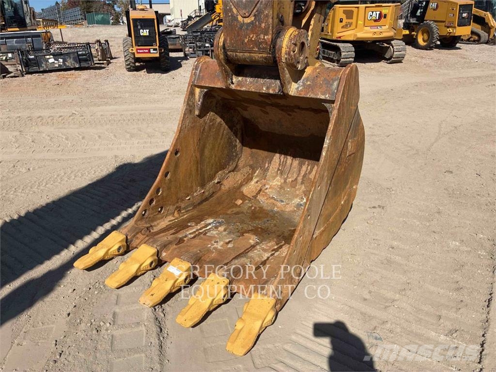 CAT 33607 Raupenbagger