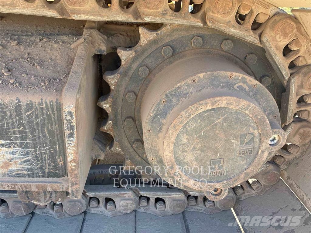 CAT 33607 Raupenbagger