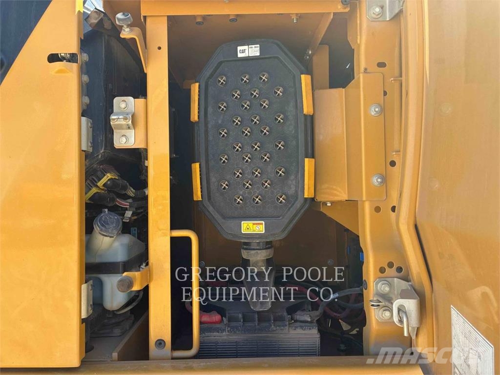 CAT 33607 Raupenbagger
