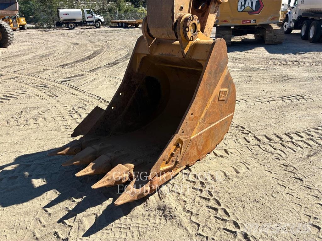 CAT 33608 Crawler excavators