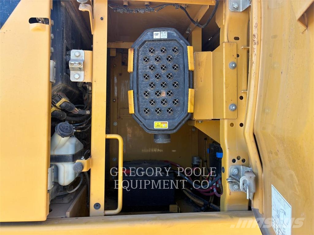 CAT 33608 Crawler excavators