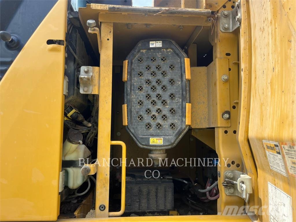 CAT 340 Гусеничні екскаватори