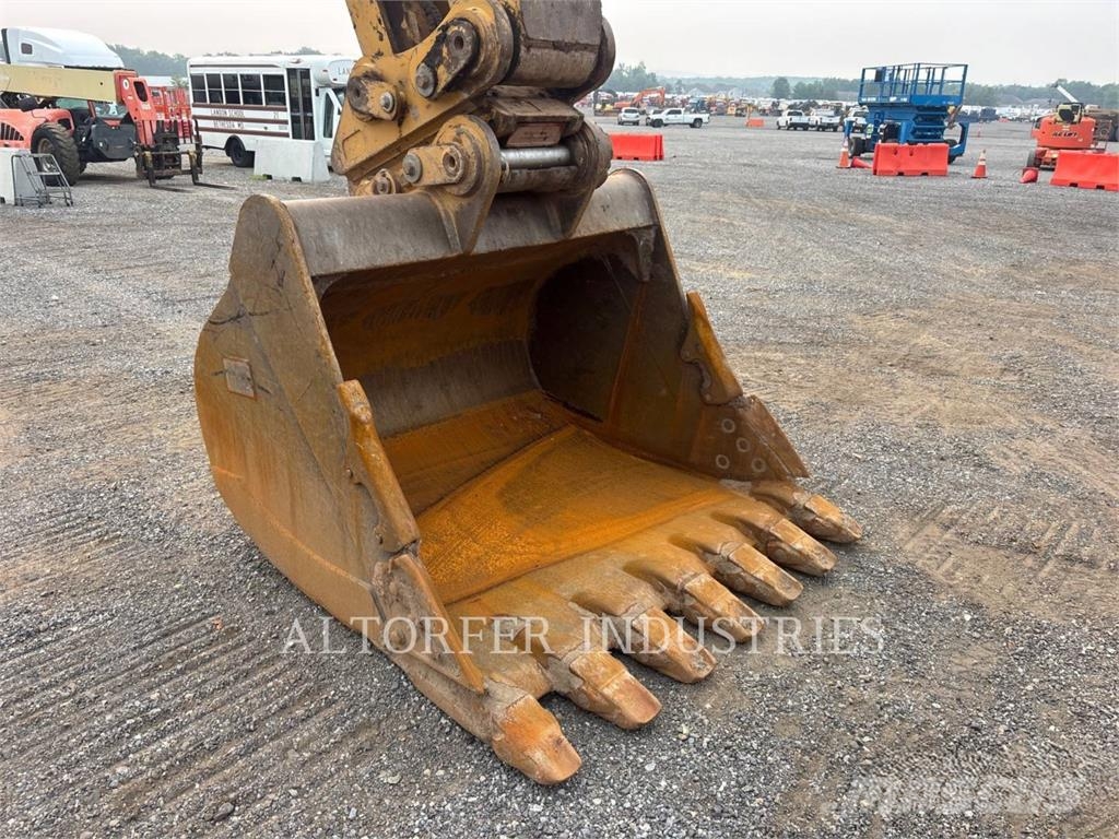 CAT 340-08 Gravemaskiner på larvebånd