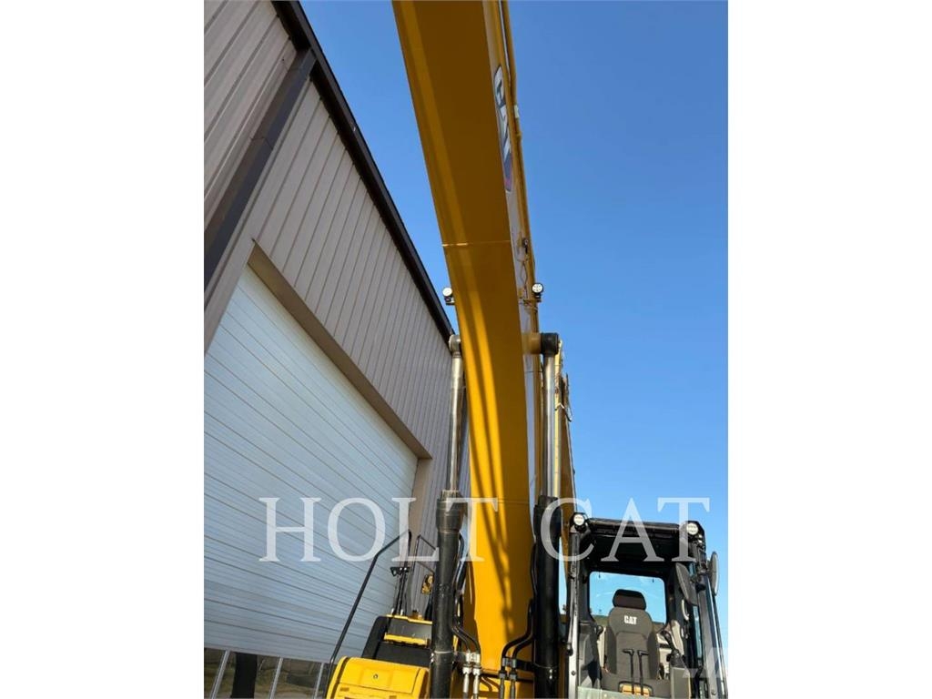 CAT 340 12 TC Chargeuse sur pneus