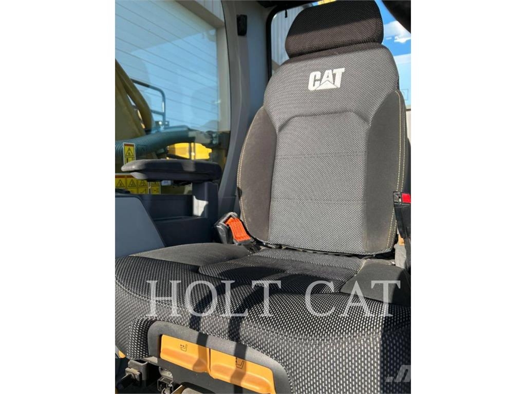 CAT 340 12 TC Chargeuse sur pneus