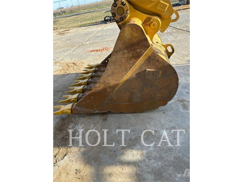 CAT 340 12 TC Chargeuse sur pneus