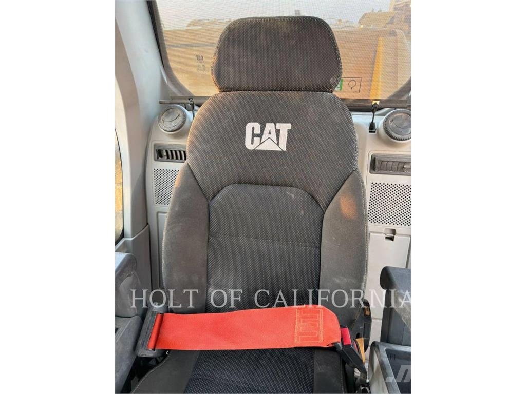 CAT 340 2D Pásové rýpadlá