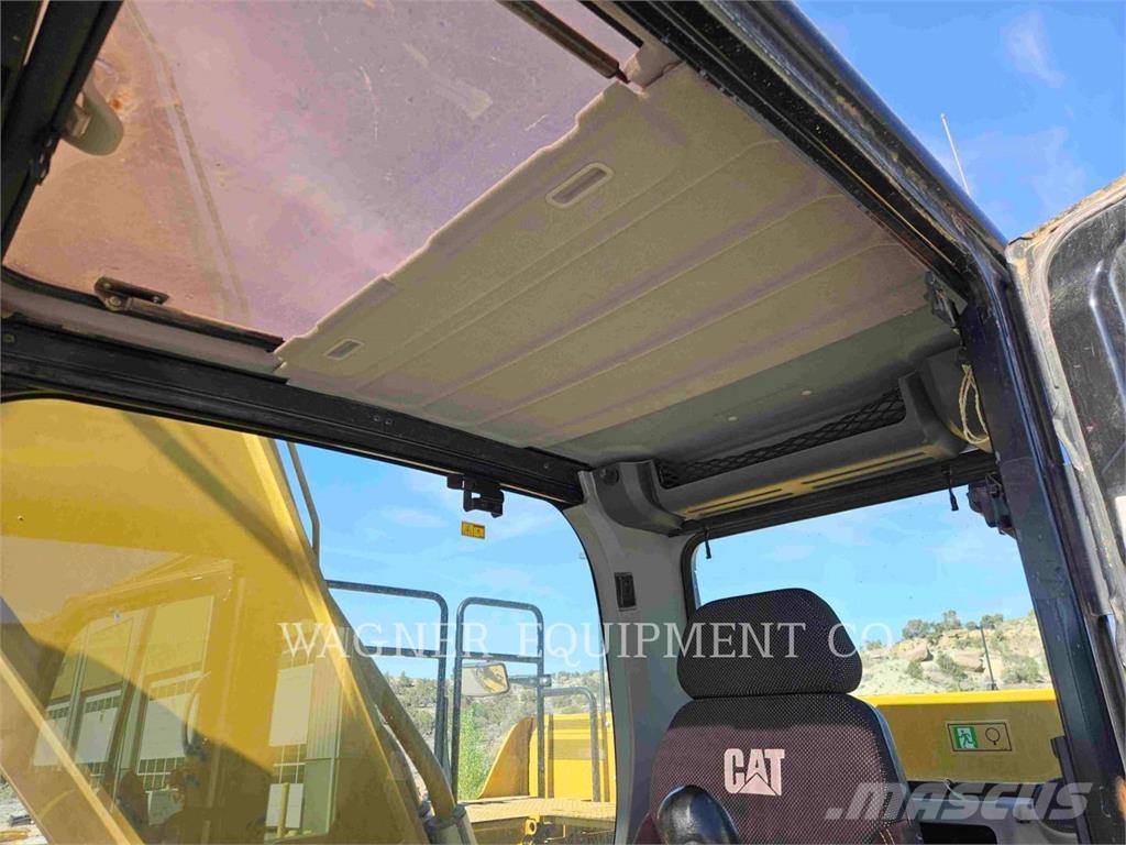 CAT 34008 Roomikekskavaatorid