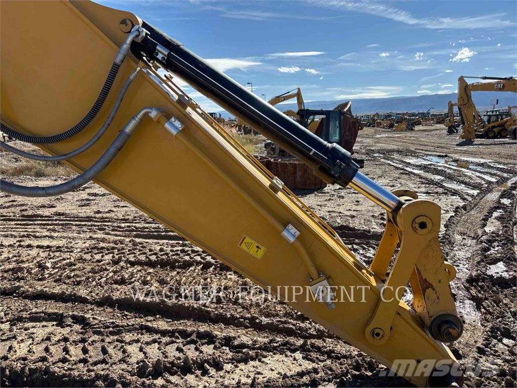 CAT 34008 حفارات زحافة