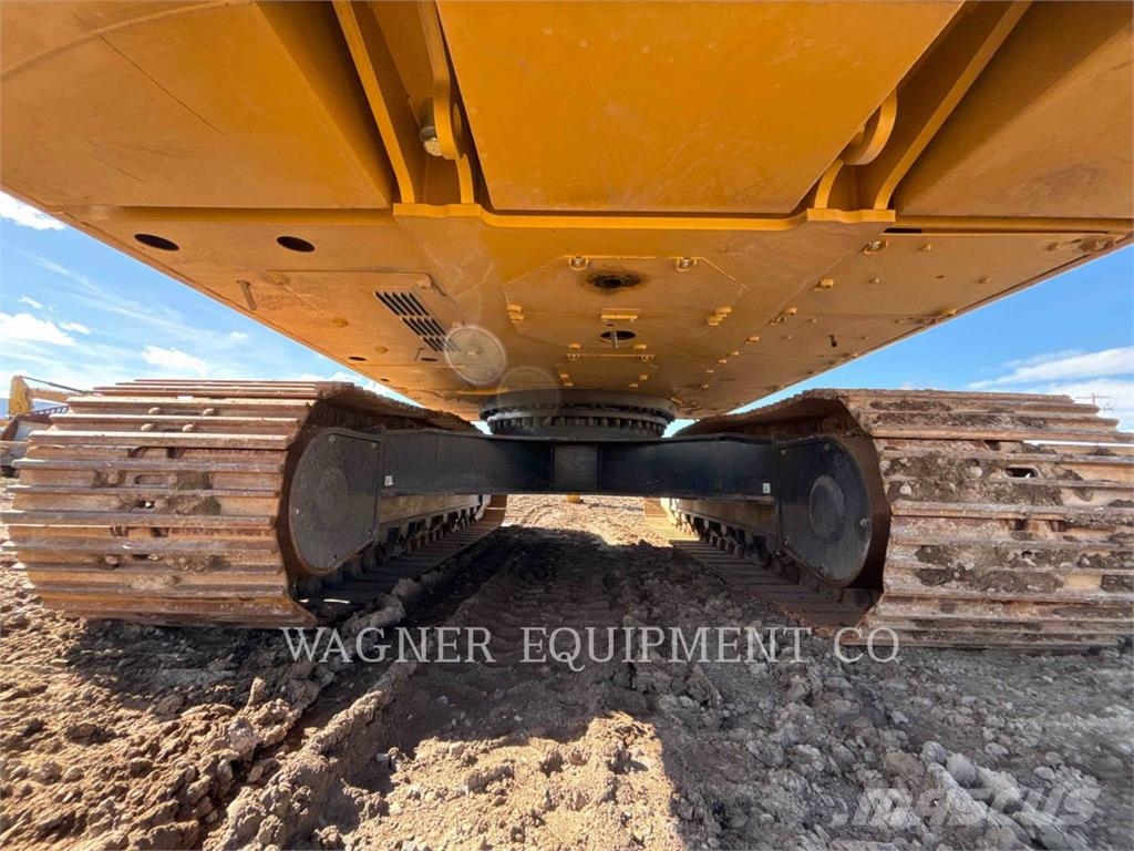 CAT 34008 حفارات زحافة