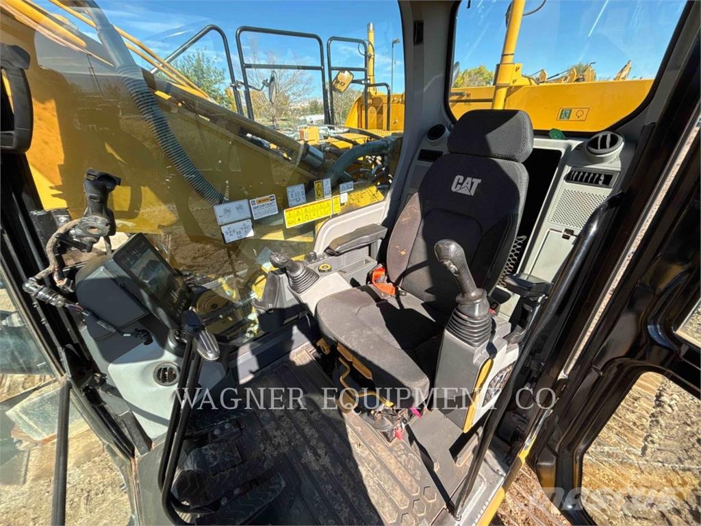 CAT 34008 حفارات زحافة