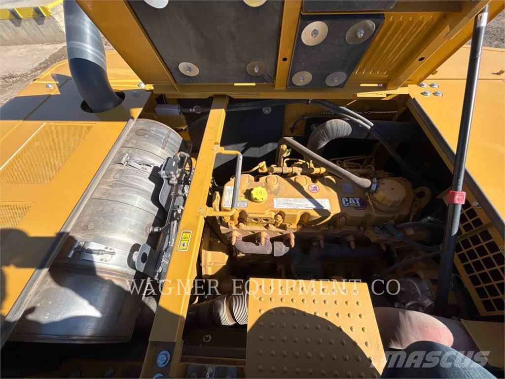 CAT 34008 حفارات زحافة