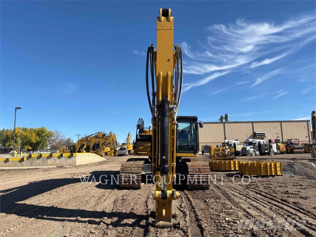 CAT 34008 حفارات زحافة