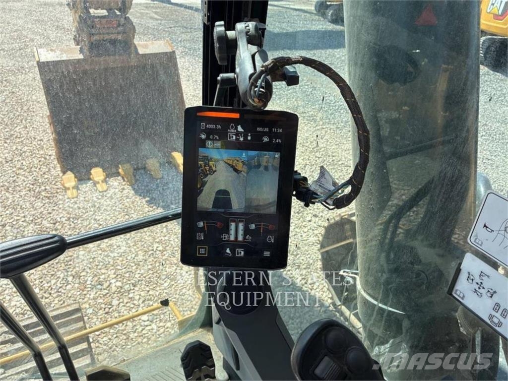 CAT 349 حفارات زحافة