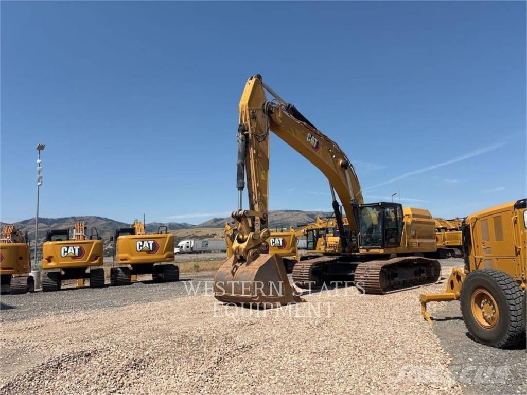 CAT 349 حفارات زحافة