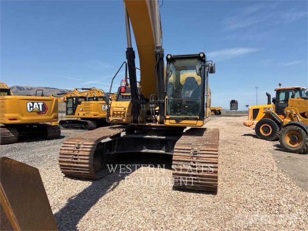 CAT 349 حفارات زحافة